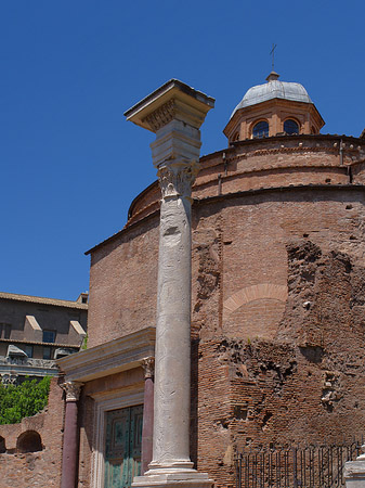 Tempel des Romulus Foto 