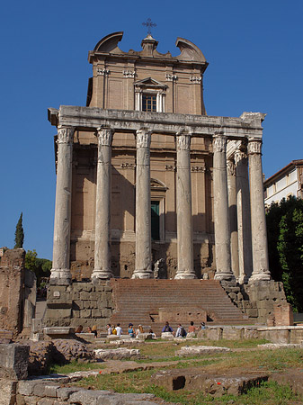 Fotos Tempel des Antoninus Pius und der Faustina