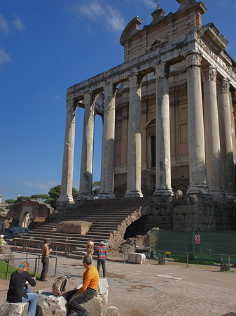 Foto Tempel des Antoninus Pius und der Faustina - Rom