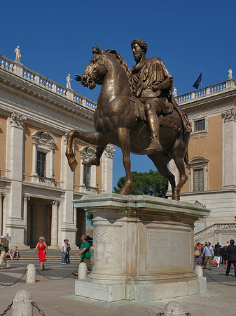 Fotos Marc Aurel Statue