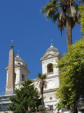 S. Trinita dei Monti mit Obelisk Foto 