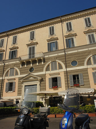 Foto Mofas an der Piazza del Popolo - Rom