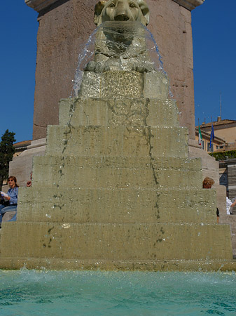 Fotos Obelisk mit Wasser