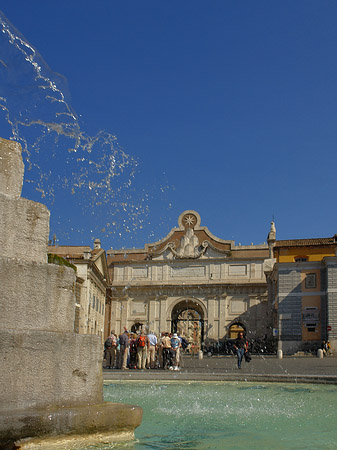 Foto Porta del Popolo mit Löwenbrunnen