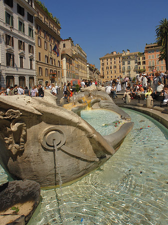 Schiff im Barcaccia Brunnen Foto 