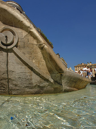 Fotos Schiff im Barcaccia Brunnen | Rom