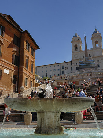 Foto Kirche und der Barcaccia Brunnen - Rom