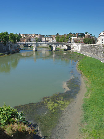 Foto Tiber mit der Vittorio Emanuele II - Rom