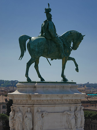 Bronzestatue von Victor Emmanuel Foto 