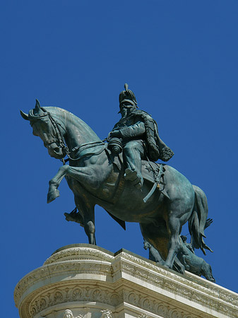 Fotos Bronzestatue von Victor Emmanuel