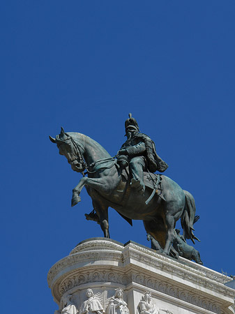 Bronzestatue von Victor Emmanuel