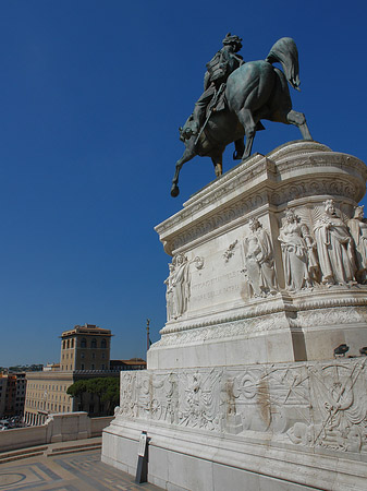 Foto Bronzestatue von Victor Emmanuel