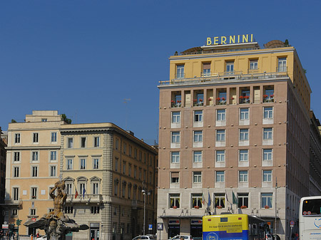 Piazza Barberini Fotos