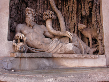 Fotos Statuen in der Altstadt