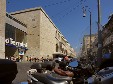 Foto Mofas am Hauptbahnhof - Rom