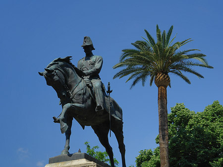 Statue von Carlo Alberto