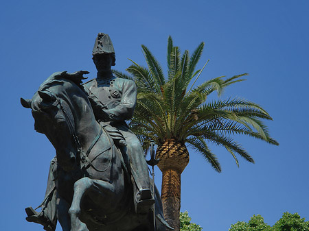 Foto Statue von Carlo Alberto