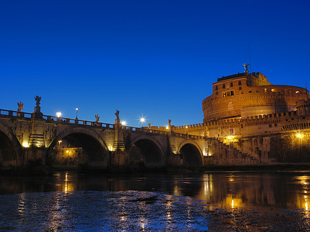 Foto Burg und Brücke - Rom