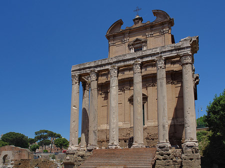 Foto Tempel des Antoninus Pius und der Faustina