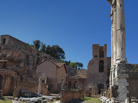 Tempel der Vesta Fotos