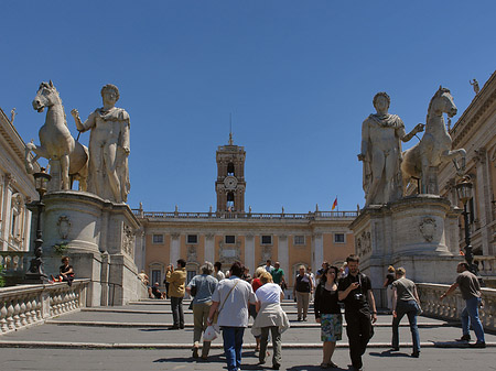 Fotos Statuen der Dioskuren | Rom