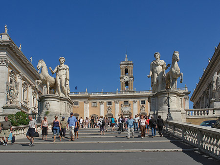 Statuen der Dioskuren