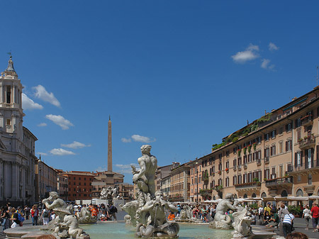 Fotos Meeresbrunnen mit Piazza