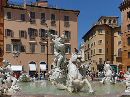 Neptunbrunnen Fotos