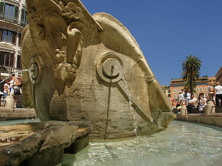 Foto Schiff im Barcaccia Brunnen - Rom