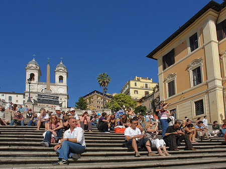 Treppe mit Kirche