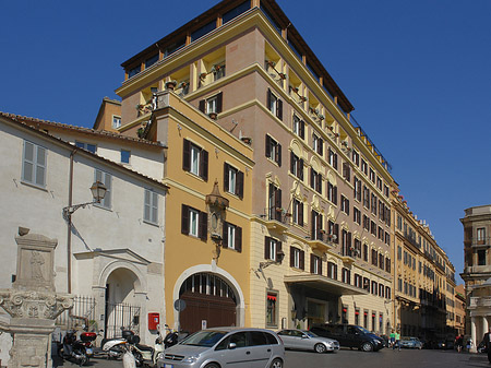 Piazza del Monti