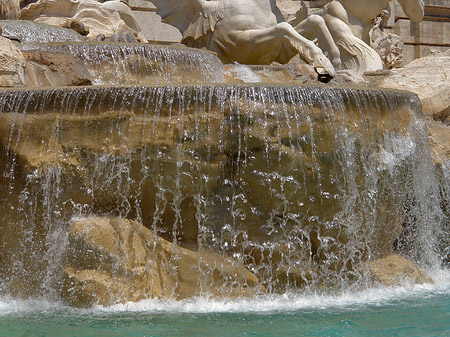 Details am Trevibrunnen