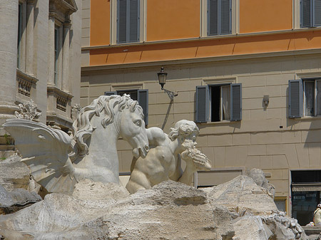 Statuen am Trevibrunnen Foto 