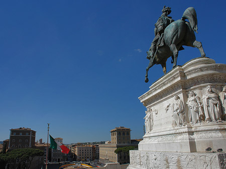 Fotos Bronzestatue von Victor Emmanuel | Rom