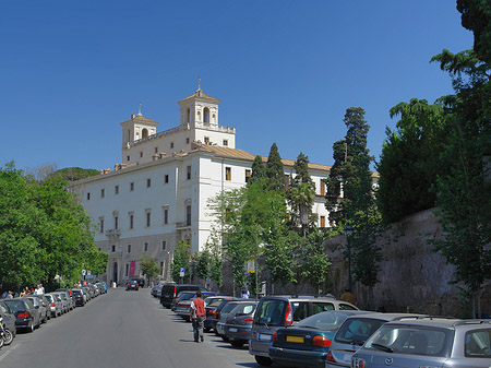 Villa mit Straße Foto 